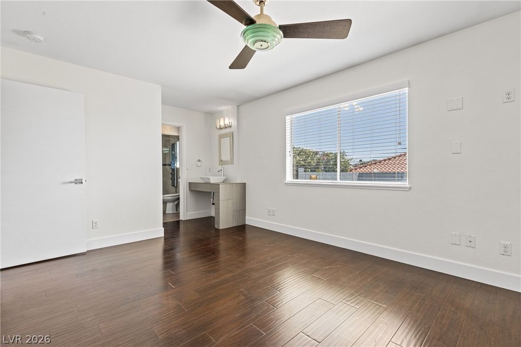 Image 32 of property listing at 7575 Coley Avenue, Las Vegas, NV 89117