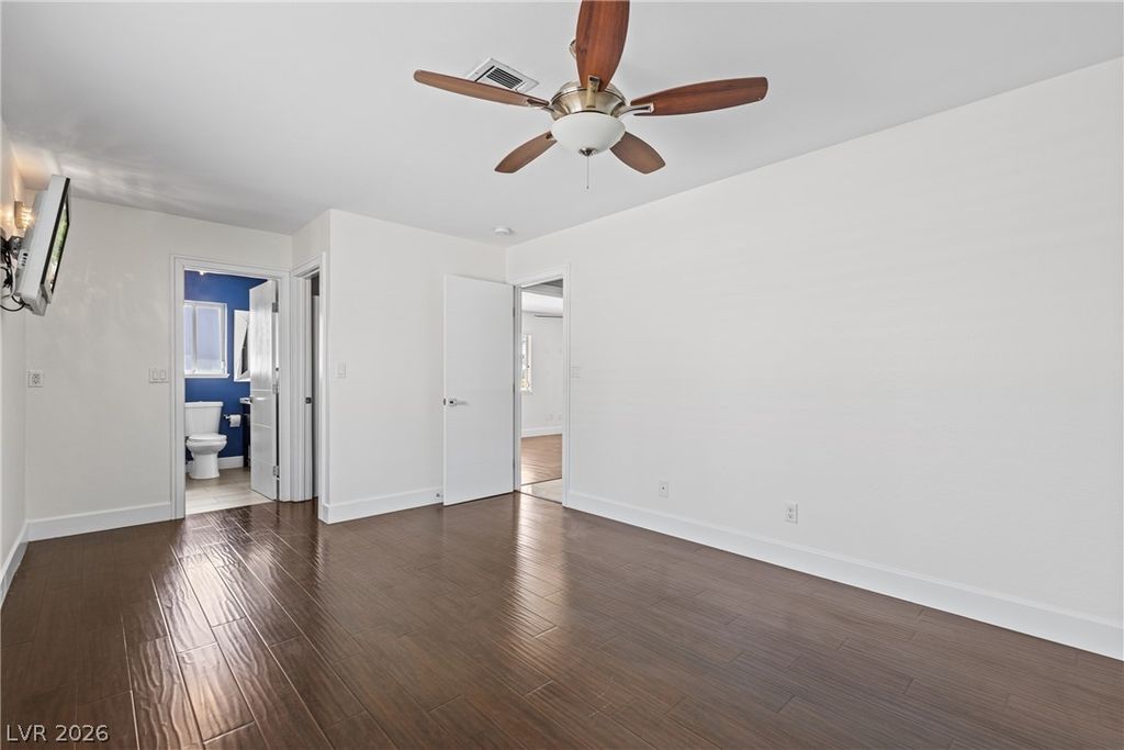 Image 37 of property listing at 7575 Coley Avenue, Las Vegas, NV 89117