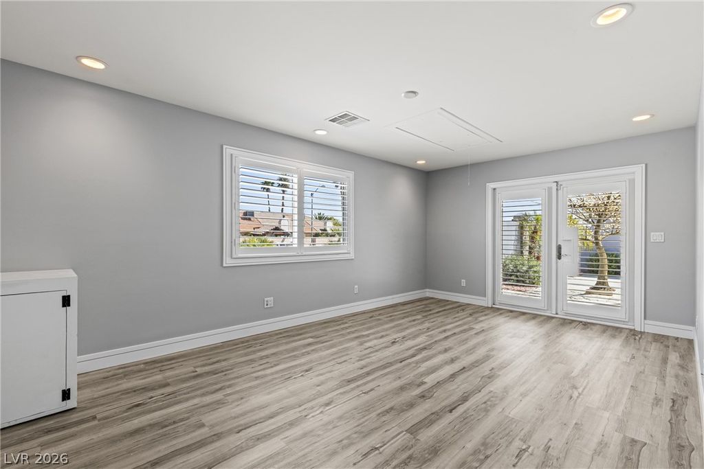Image 38 of property listing at 7575 Coley Avenue, Las Vegas, NV 89117