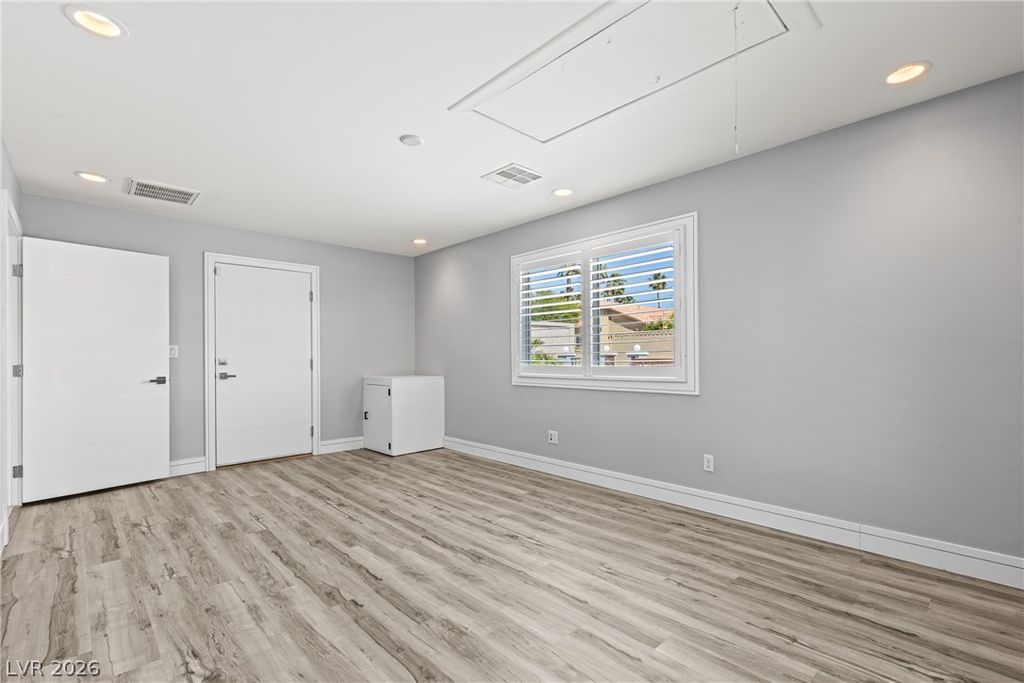 Image 39 of property listing at 7575 Coley Avenue, Las Vegas, NV 89117
