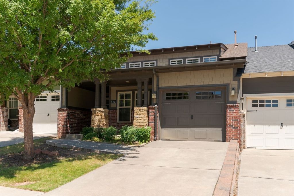 672 Outer Banks Way, Edmond, OK 73034