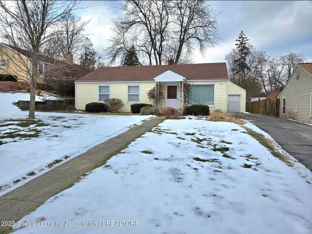 3014 Timber Drive, Lansing, MI 48917