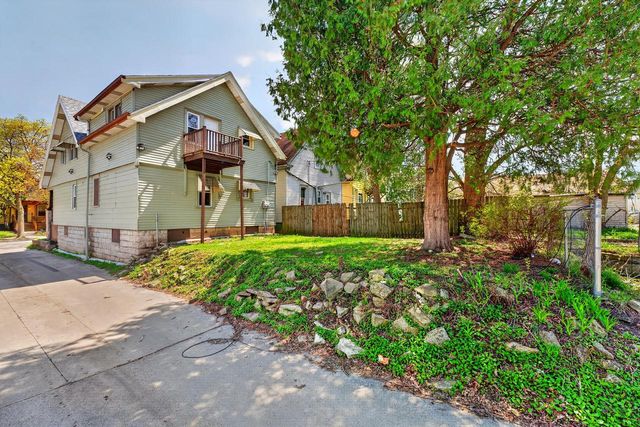 3227 15th STREET, Milwaukee, WI 53206