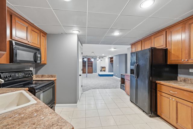 7303 W Ethan Court, Monee, IL 60449