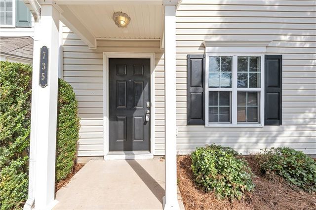 735 Crestwell SW Circle, Atlanta, GA 30331