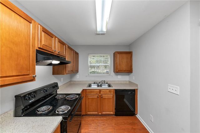 735 Crestwell SW Circle, Atlanta, GA 30331