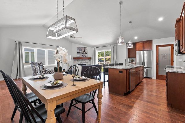 4996 BOXWOOD LANE, Appleton, WI 54913