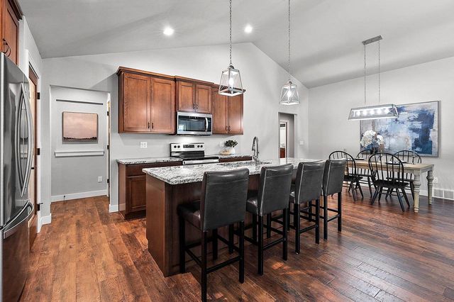 4996 BOXWOOD LANE, Appleton, WI 54913