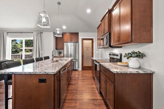 4996 BOXWOOD LANE, Appleton, WI 54913