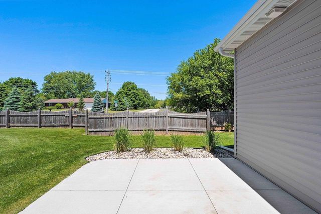 4996 BOXWOOD LANE, Appleton, WI 54913