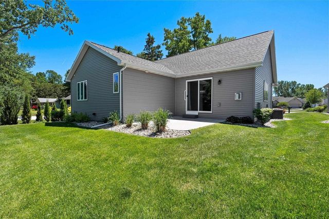 4996 BOXWOOD LANE, Appleton, WI 54913