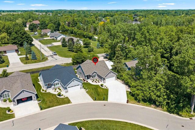 4996 BOXWOOD LANE, Appleton, WI 54913