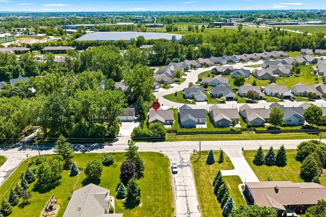 4996 BOXWOOD LANE, Appleton, WI 54913