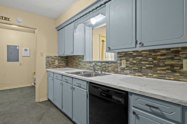 414 Emmie Ln, Hallsville, TX 75650