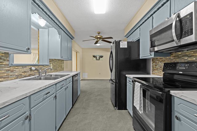 414 Emmie Ln, Hallsville, TX 75650