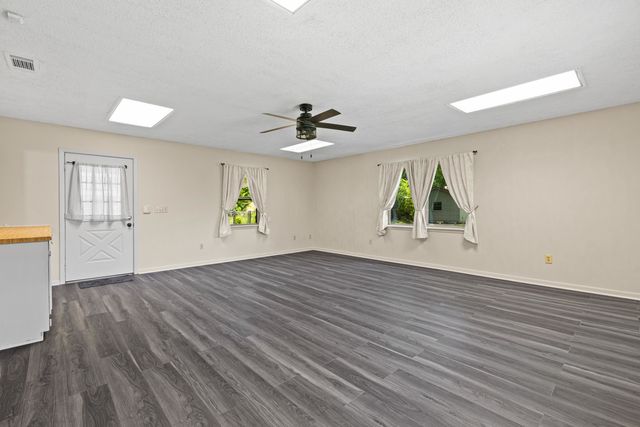 414 Emmie Ln, Hallsville, TX 75650