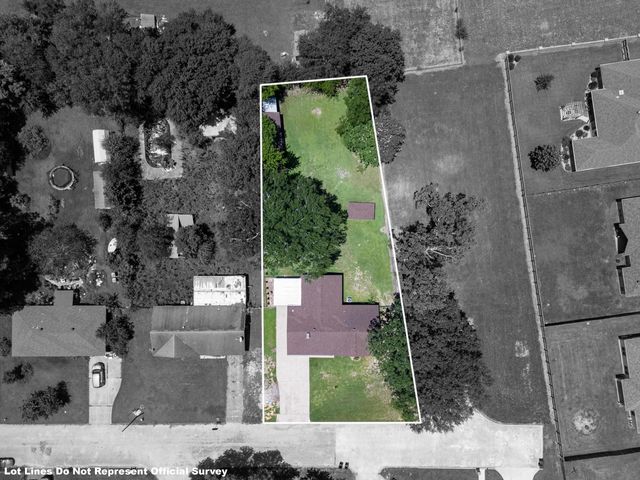 414 Emmie Ln, Hallsville, TX 75650