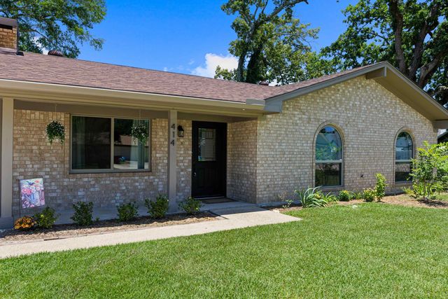414 Emmie Ln, Hallsville, TX 75650