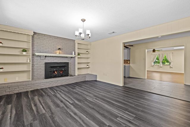 414 Emmie Ln, Hallsville, TX 75650