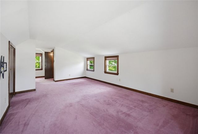 34 Farnum Street, Tiverton, RI 02878