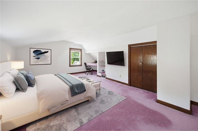 34 Farnum Street, Tiverton, RI 02878
