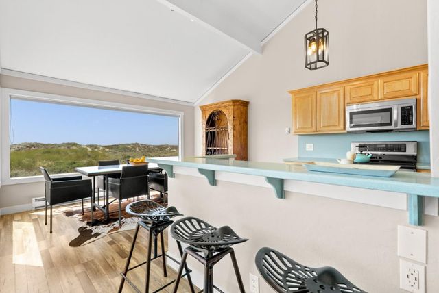 160 Monterey Dunes Way, Moss Landing, CA 95039