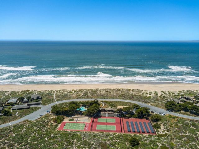 160 Monterey Dunes Way, Moss Landing, CA 95039