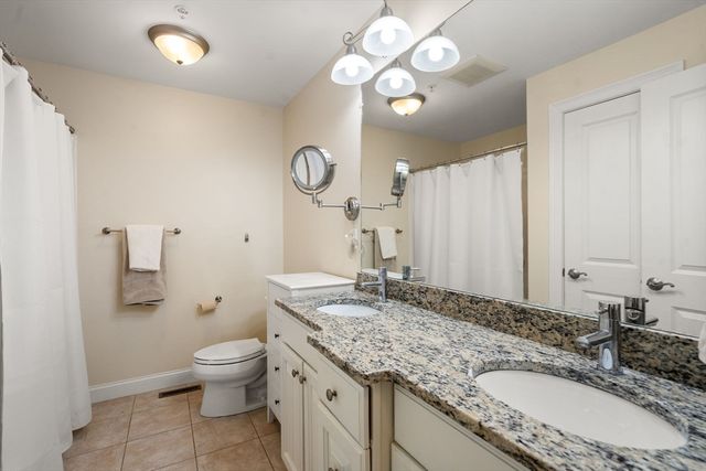 37 Garett Way 37, Holliston, MA 01746