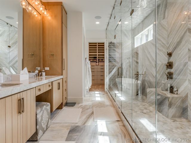 120 Lower Green Way, Carlton Landing, OK 74432