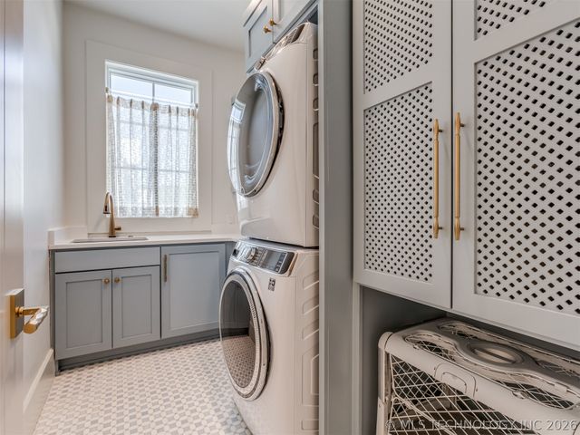 120 Lower Green Way, Carlton Landing, OK 74432