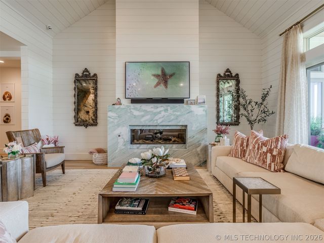 120 Lower Green Way, Carlton Landing, OK 74432