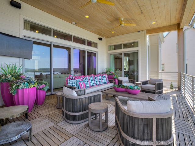 120 Lower Green Way, Carlton Landing, OK 74432