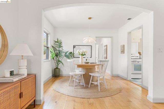 2533 Rampart St, Oakland, CA 94602