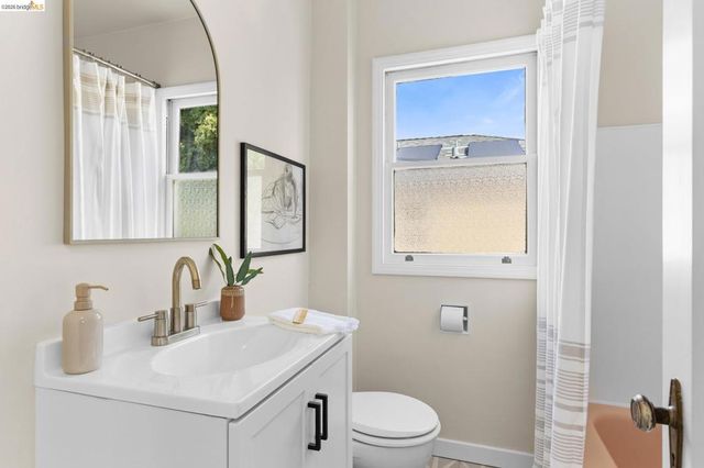 2533 Rampart St, Oakland, CA 94602