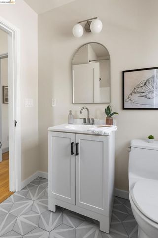 2533 Rampart St, Oakland, CA 94602