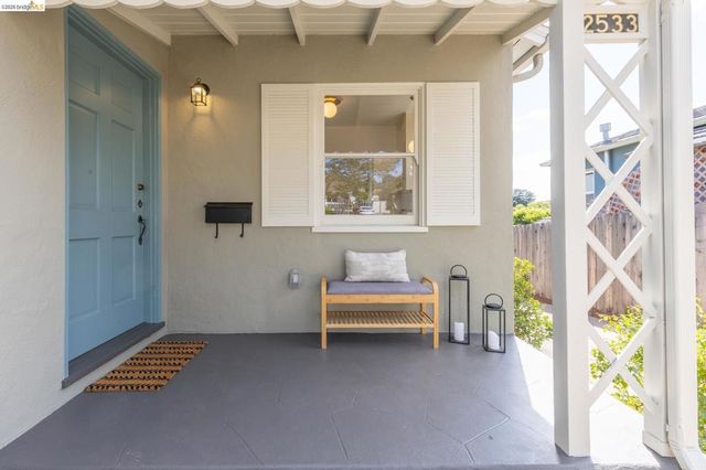 2533 Rampart St, Oakland, CA 94602