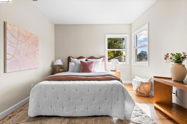 2533 Rampart St, Oakland, CA 94602