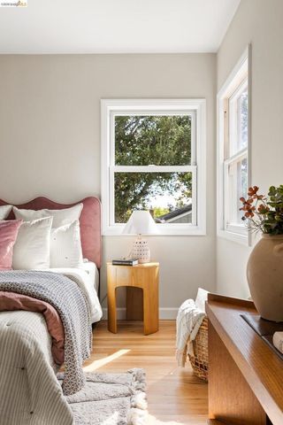 2533 Rampart St, Oakland, CA 94602