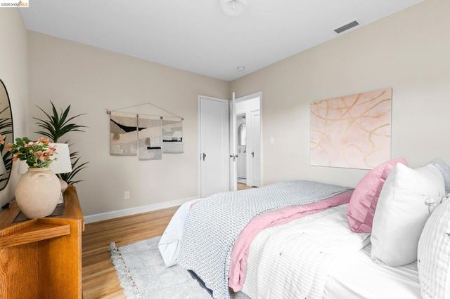 2533 Rampart St, Oakland, CA 94602