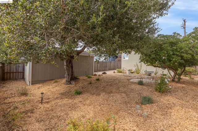 2533 Rampart St, Oakland, CA 94602