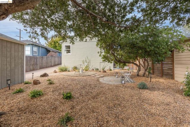 2533 Rampart St, Oakland, CA 94602