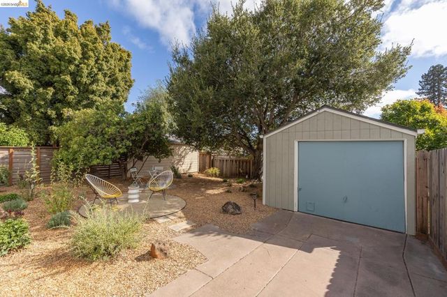 2533 Rampart St, Oakland, CA 94602