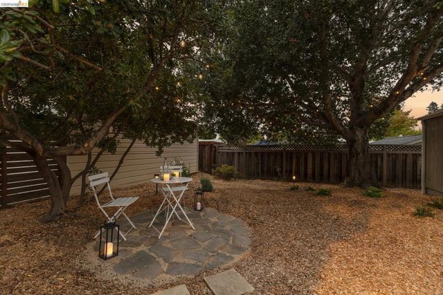 2533 Rampart St, Oakland, CA 94602