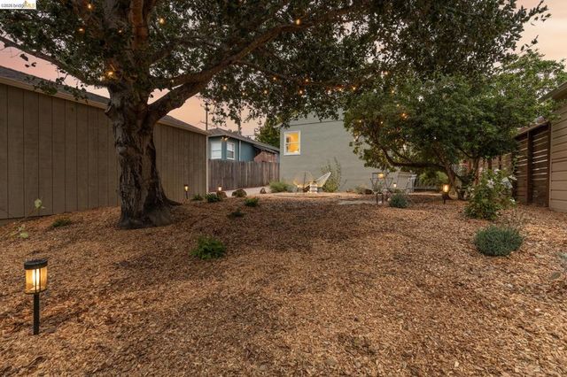 2533 Rampart St, Oakland, CA 94602