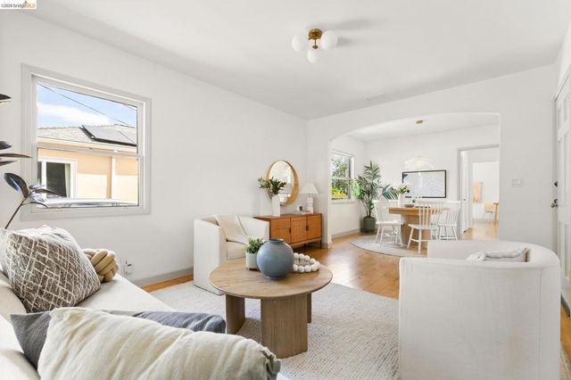 2533 Rampart St, Oakland, CA 94602