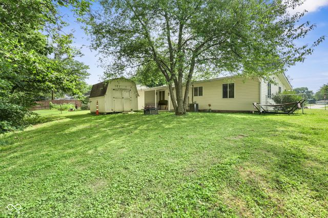950 Edgewood Drive, Mooresville, IN 46158