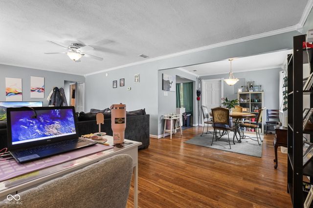 950 Edgewood Drive, Mooresville, IN 46158