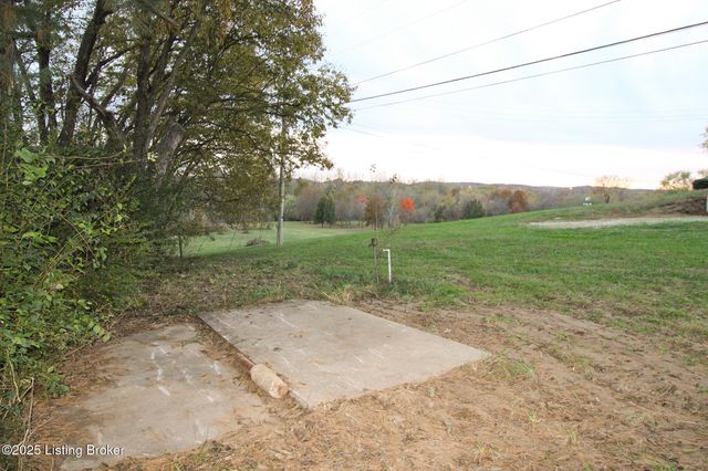 484 Tollview Dr, Shepherdsville, KY 40165