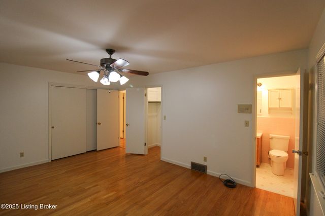 484 Tollview Dr, Shepherdsville, KY 40165