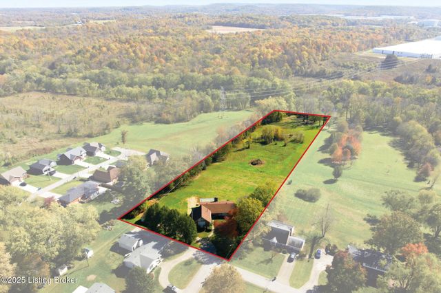 484 Tollview Dr, Shepherdsville, KY 40165